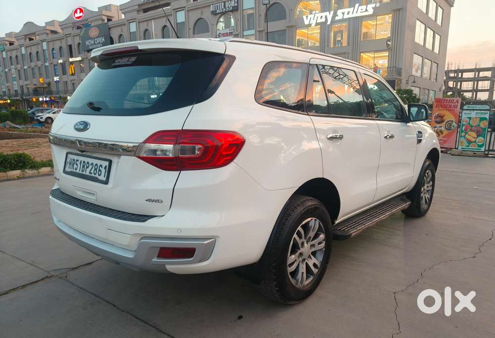 Ford Endeavour 3.2 Titanium 4x4 At, 2017, Diesel
