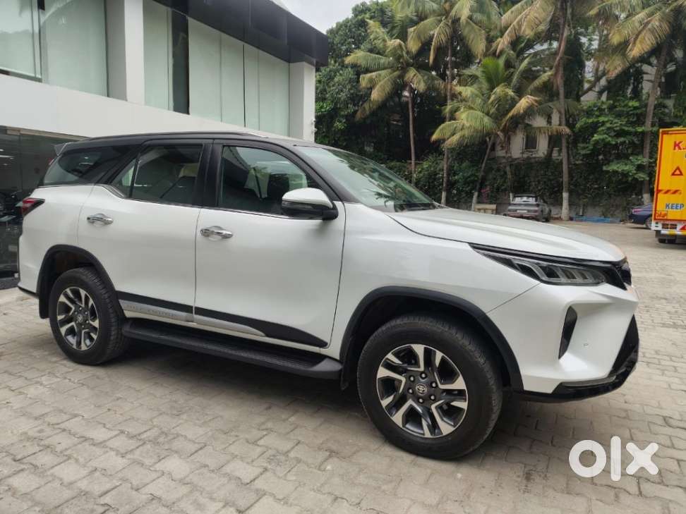Toyota Fortuner Legender 4x4 At 2.8, 2024