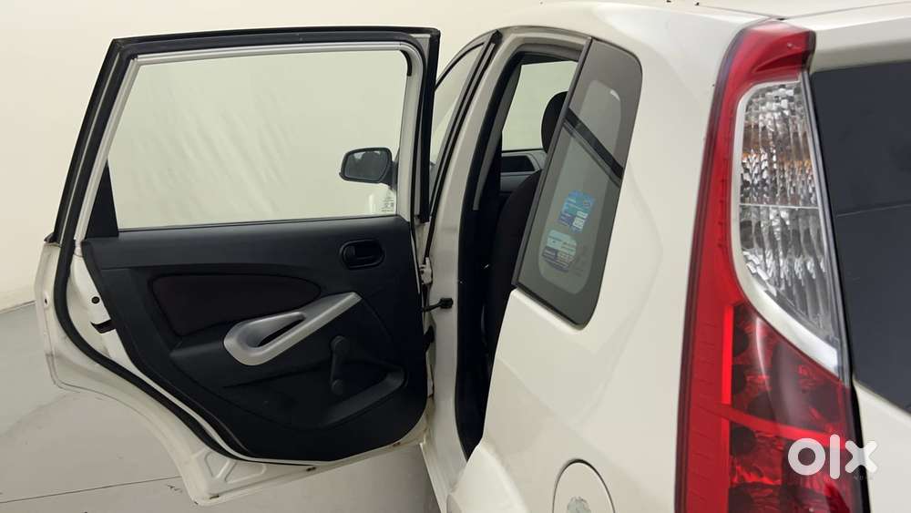 Ford Figo Petrol Zxi, 2012, Petrol