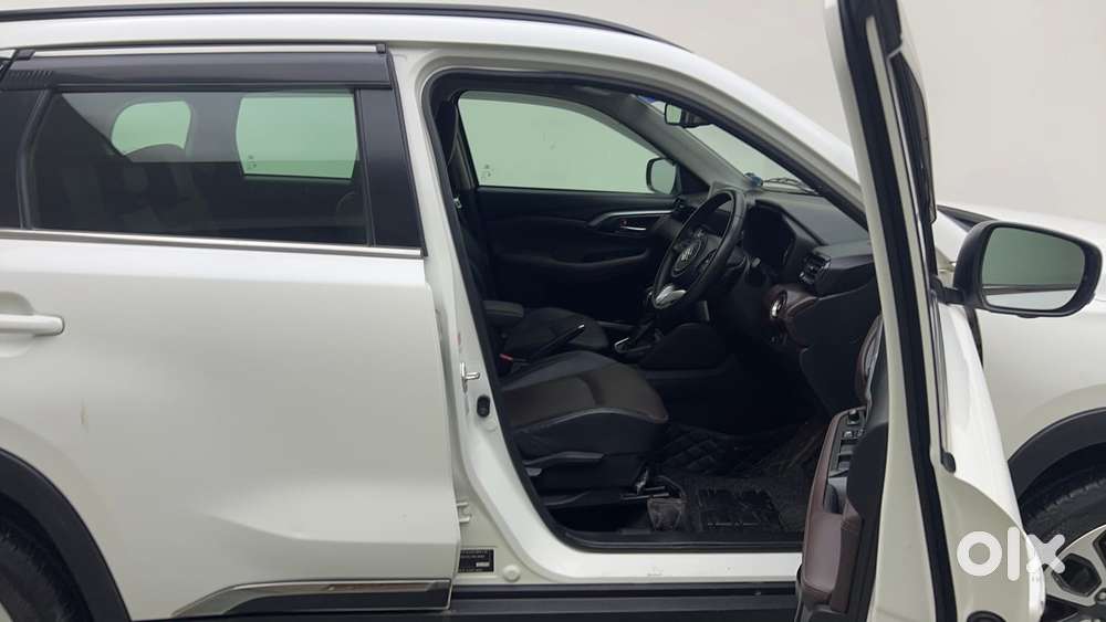 Maruti Suzuki Grand Vitara 1.5 Alpha Smart Hybrid At, 2023, Petrol