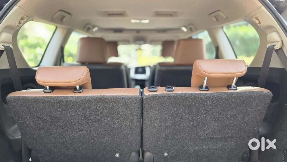 Toyota Innova Crysta 2017 Diesel 98000 Km Driven