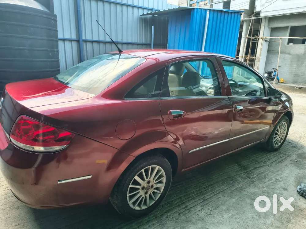 Fiat Linea Emotion 2010 Model