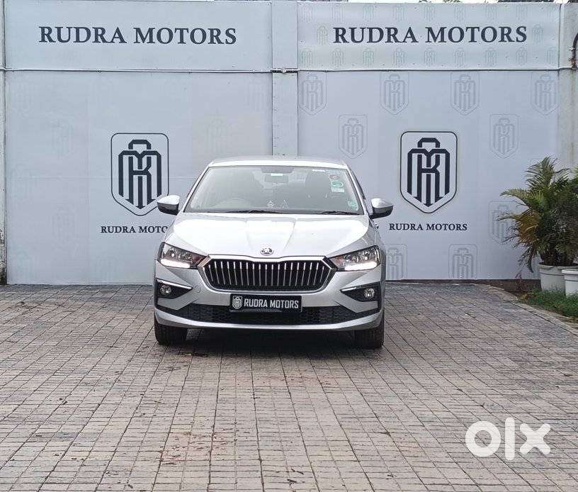Skoda Slavia 1.0 Ambition Tsi, 2023, Petrol
