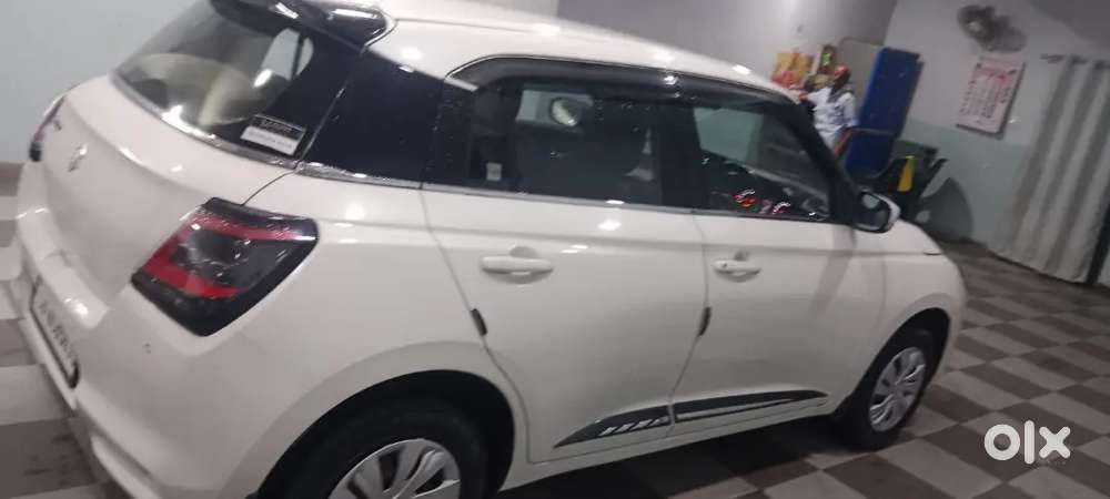 Maruti Suzuki Swift Vxi Petrol 2025 Ags