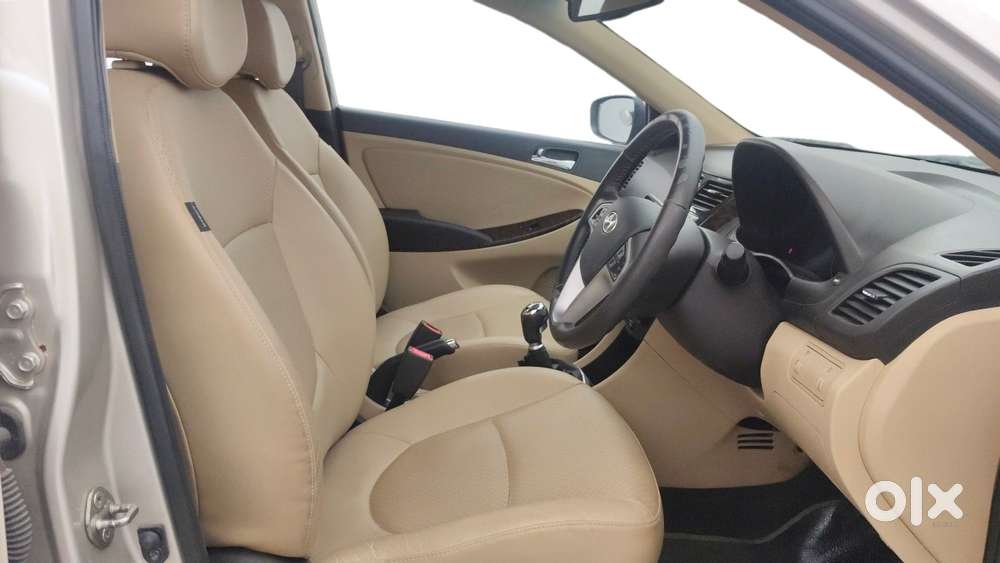 Hyundai Verna Fluidic 1.6 Vtvt Sx, 2012, Petrol