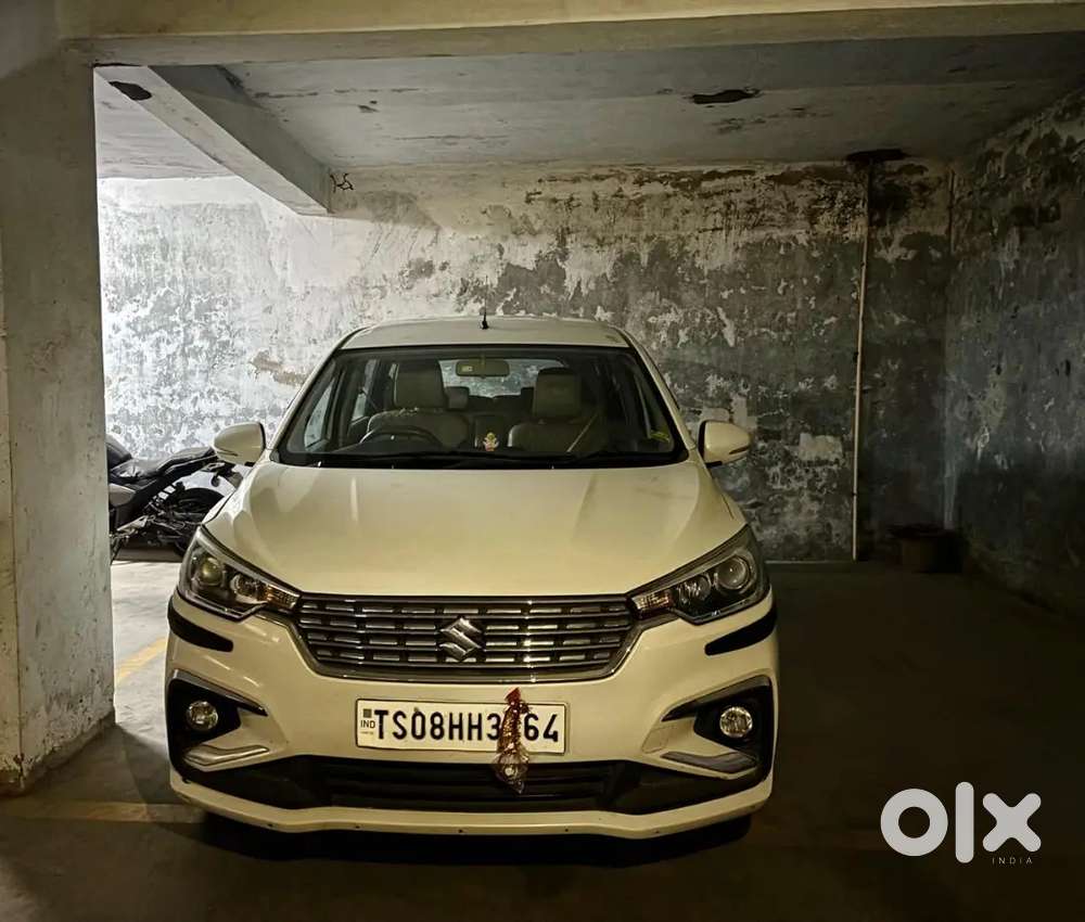 Maruti Ertiga Zxi+ 1.5l Smart Hybrid Petrol  Luxury 7 Seater Mpv
