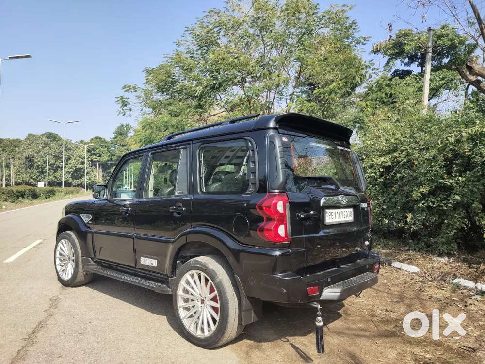 Mahindra Scorpio Classic 2021 Diesel Variant