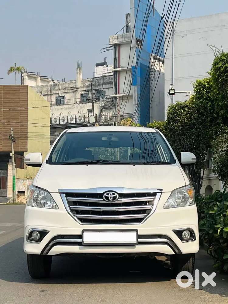 Toyota Innova 2013 Diesel 75000 Km Driven