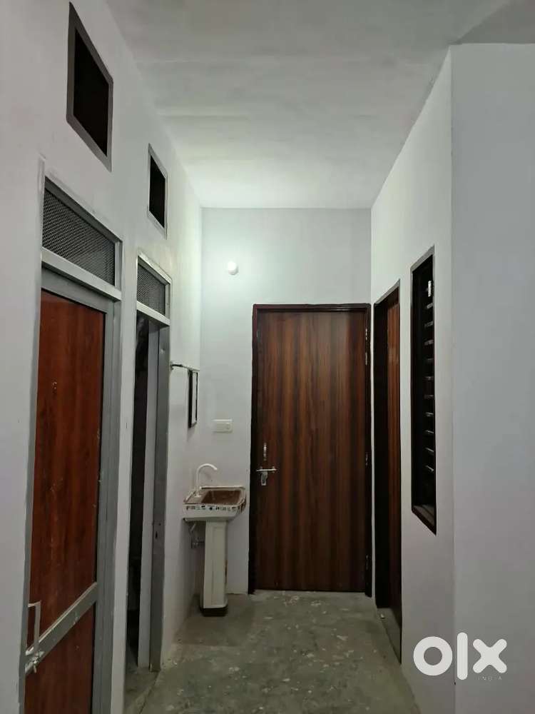 Kote mit sigh dak ghr, near all facilities available, tarn taran road,