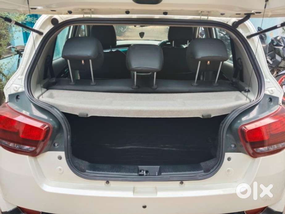 Mahindra Kuv 100 Mfalcon G80 K8 5str, 2016, Petrol