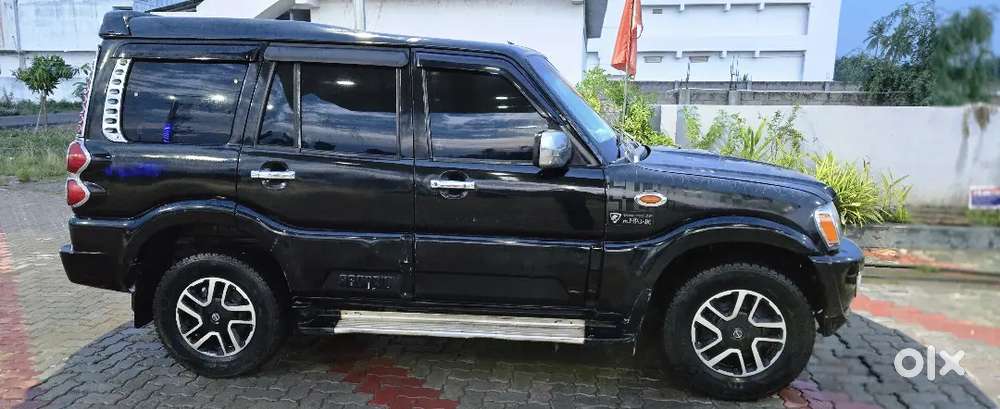 Mahindra Scorpio Classic 2011 Diesel 108000 Km Driven