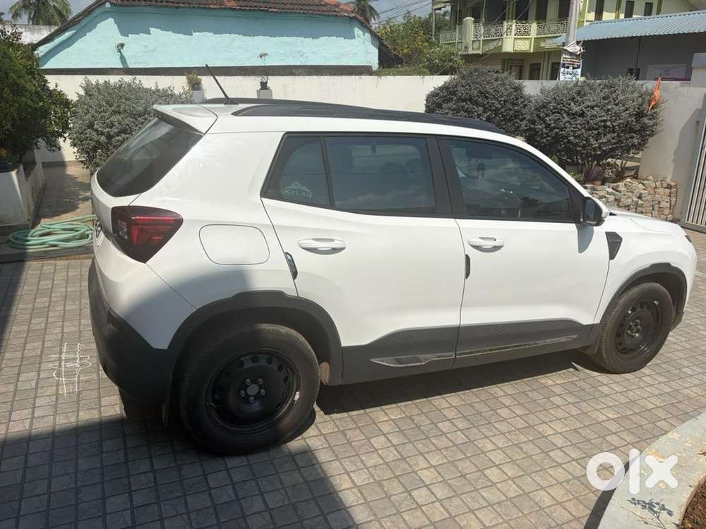 Skoda Kylaq 2025 Petrol Well Maintained