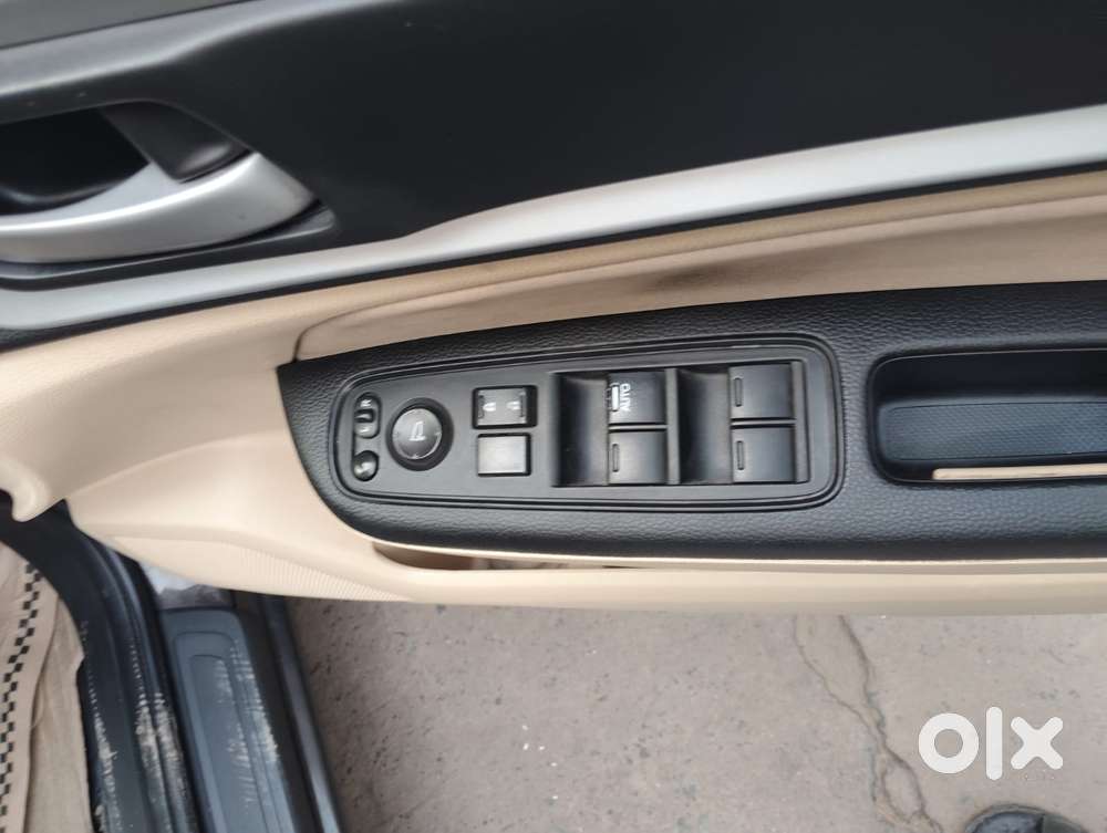 Honda Amaze Vx 1.2 Petrol Cvt, 2022, Petrol