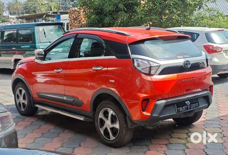 Tata Nexon 1.2 Revotron Xma Amt (s), 2020, Petrol