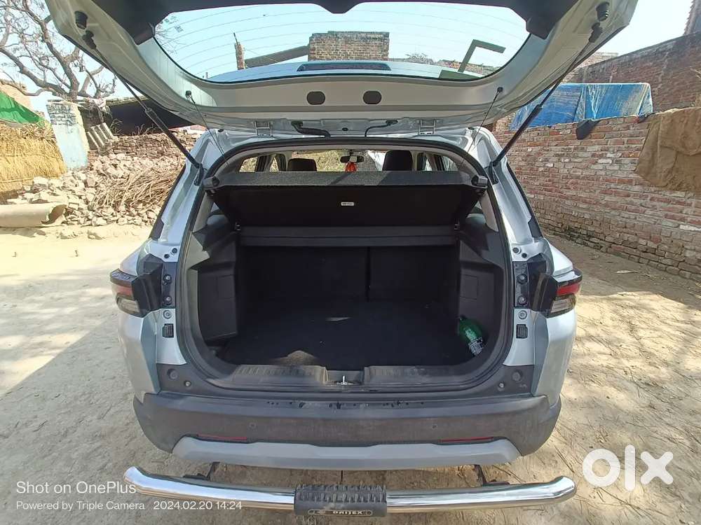 Maruti Suzuki Brezza November 2023 Petrol 14106 Km Driven