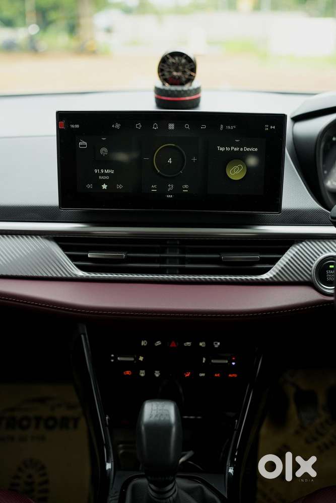 Tata Curvv Accomplished Plus A 1.2 Hyperion Gdi Petrol 6mt, 2025, Pe..