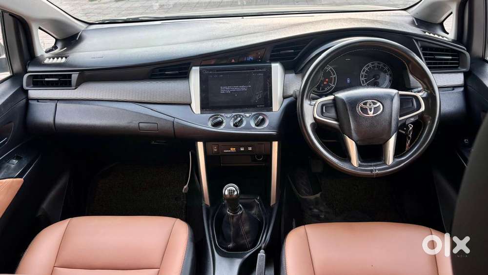 Toyota Innova Crysta 2.4 G Mt 7 Str, 2017, Diesel