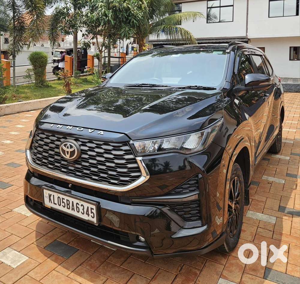 Toyota Innova Hycross 2023 Petrol 23400 Km Driven