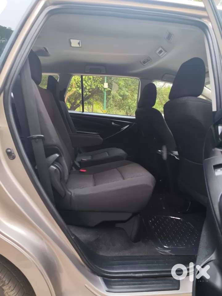 Toyota Innova Crysta 2.4 G Mt 7 Str, 2017, Diesel
