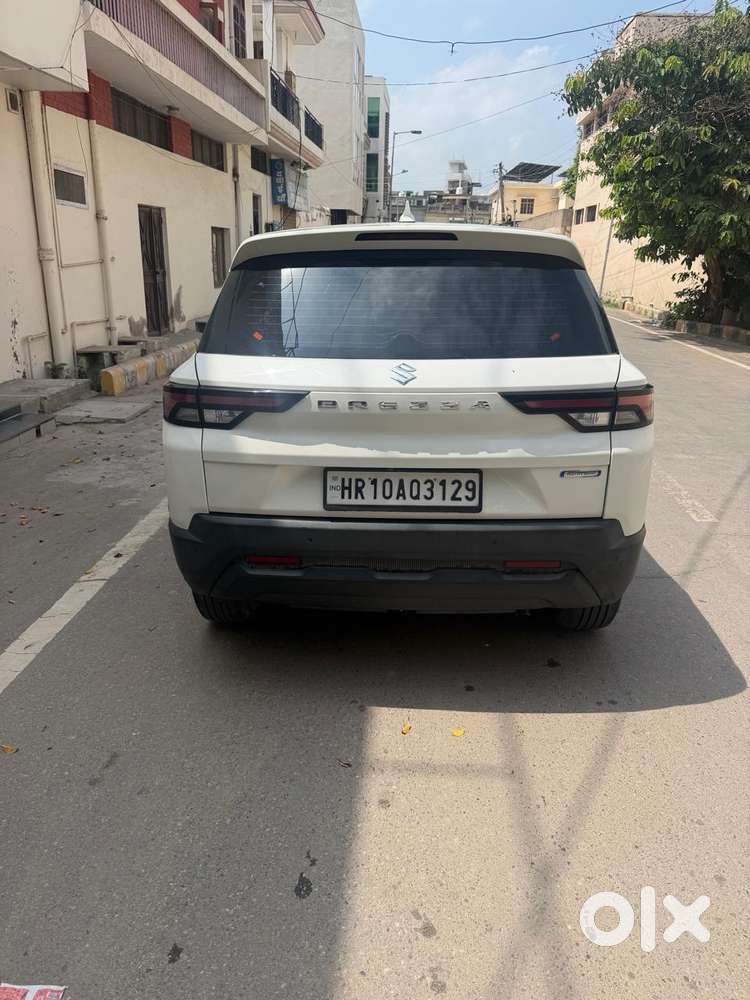 Maruti Suzuki Brezza 1.5 Vxi Smart Hybrid, 2023, Petrol