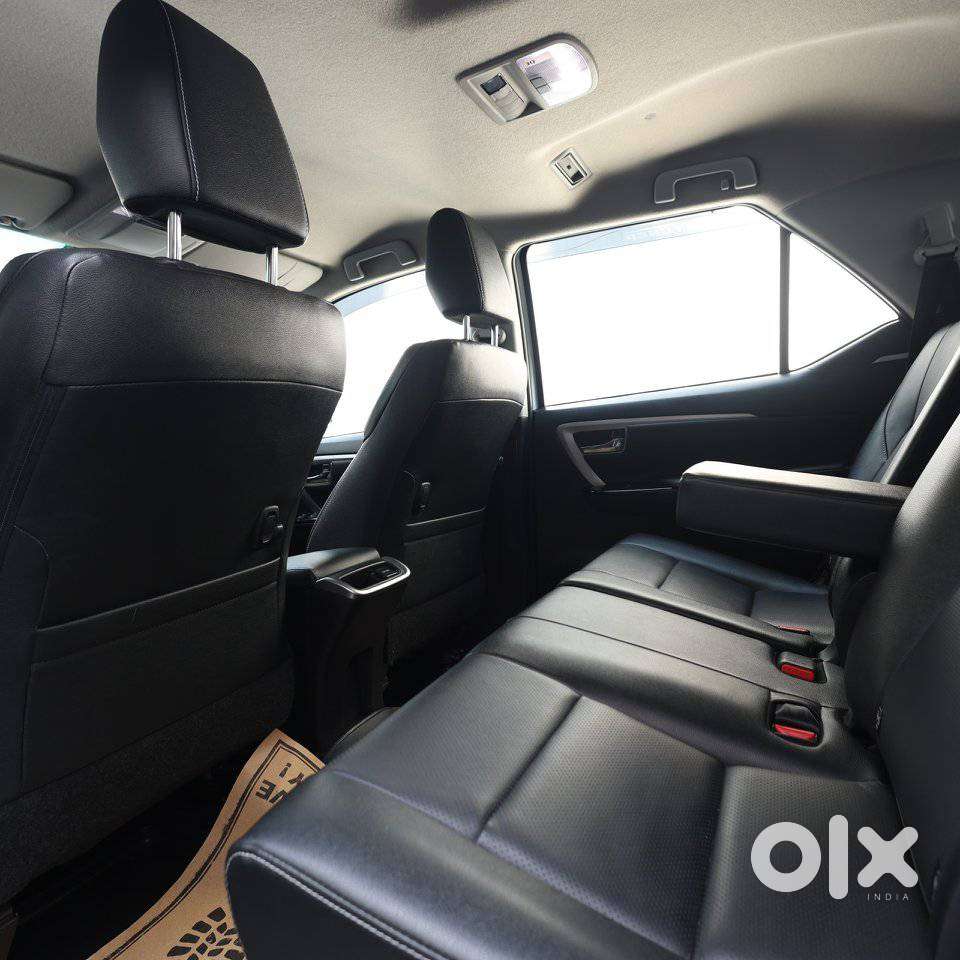 Toyota Fortuner 3.0 4x2 Automatic, 2024, Petrol