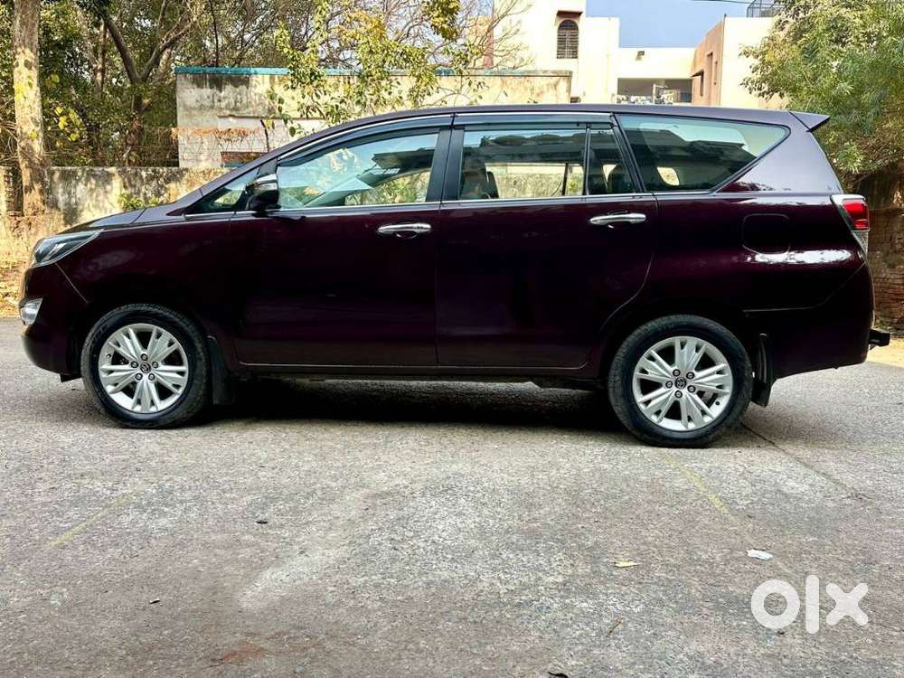 Toyota Innova Crysta 2.8z Automatic, 2016, Diesel