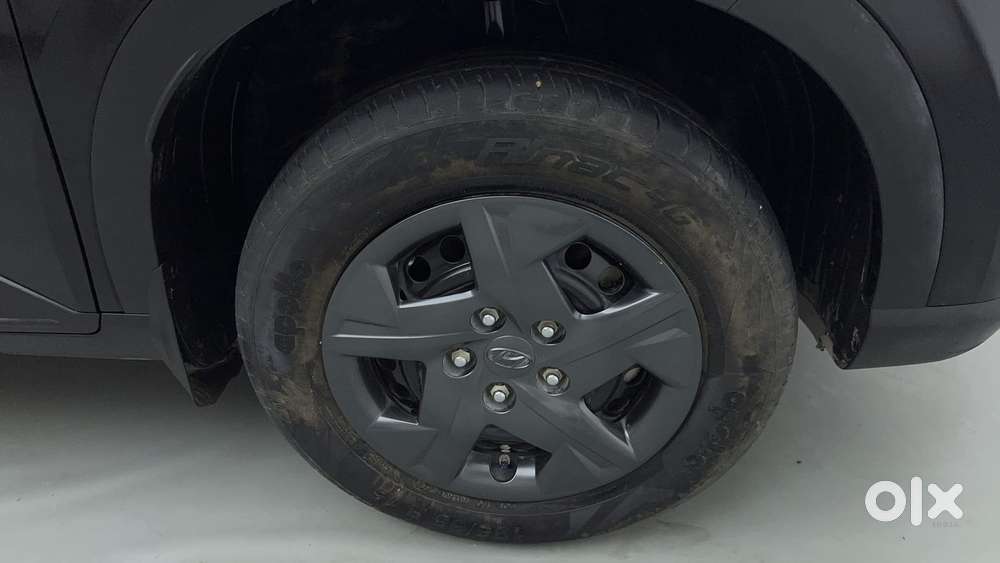 Hyundai Venue 1.2 S (o), 2024, Petrol