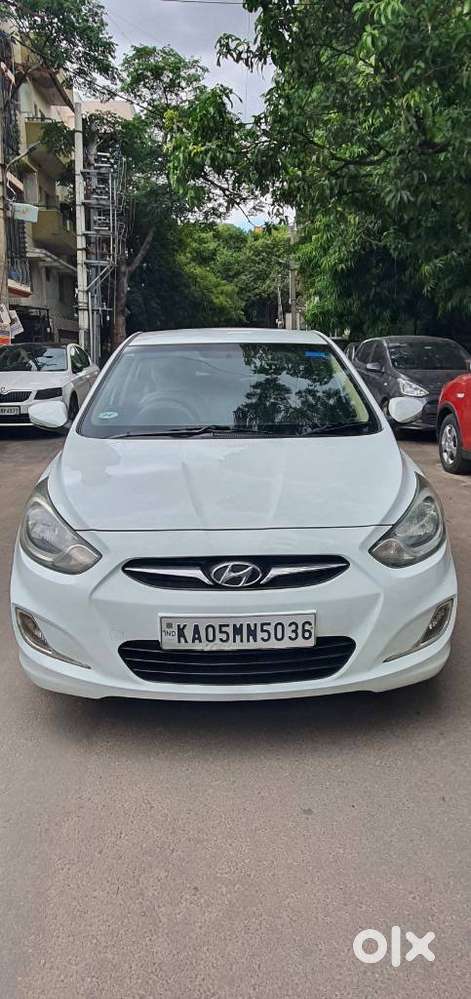 Hyundai Verna Fluidic 1.6 Vtvt Sx, 2013, Petrol