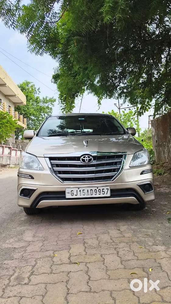 Toyota Innova 2010 Diesel 225000 Km Driven
