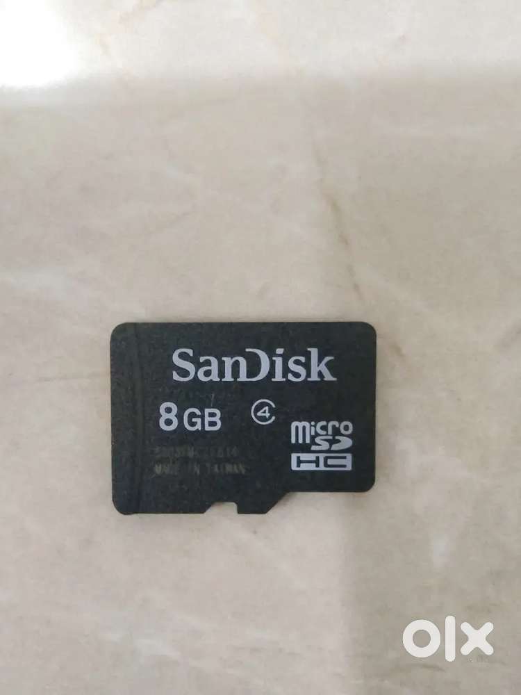 8GB SANDISK MEMORY CARD