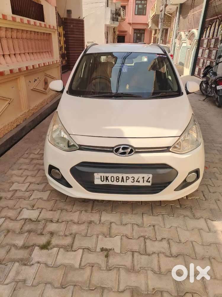 Hyundai Grand I10 2017 Diesel 82000 Km Driven