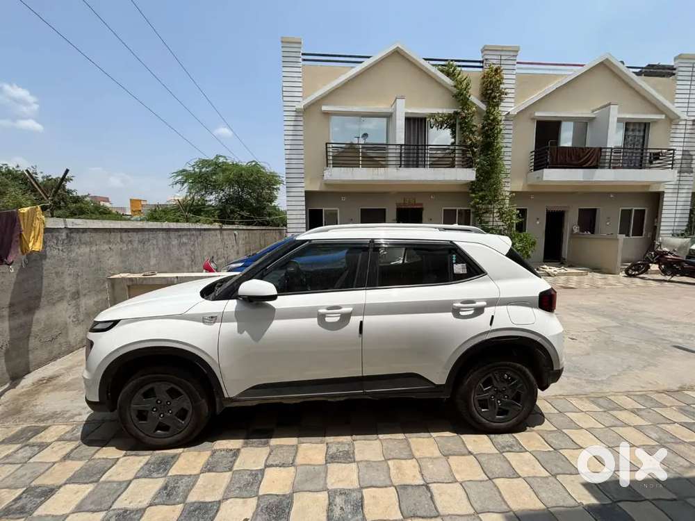 Hyundai New Venue Se Petrol Manual 2025