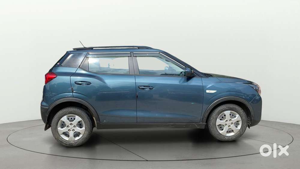 Mahindra Xuv300 1.2 W6 Amt Petrol, 2021, Petrol