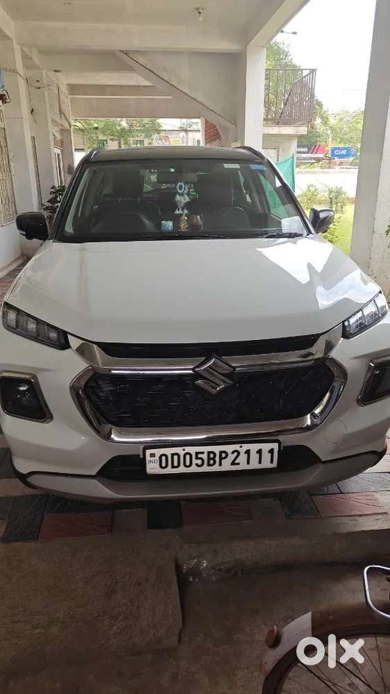 Maruti Suzuki Grand Vitara 2023 Petrol 33000 Km Driven, Sunroof