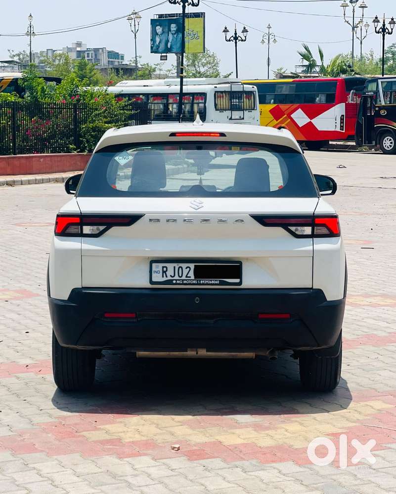 Maruti Suzuki Brezza 1.5 Vxi Cng, 2025, Petrol