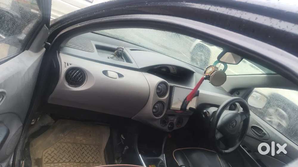 Toyota Etios Variant 2011