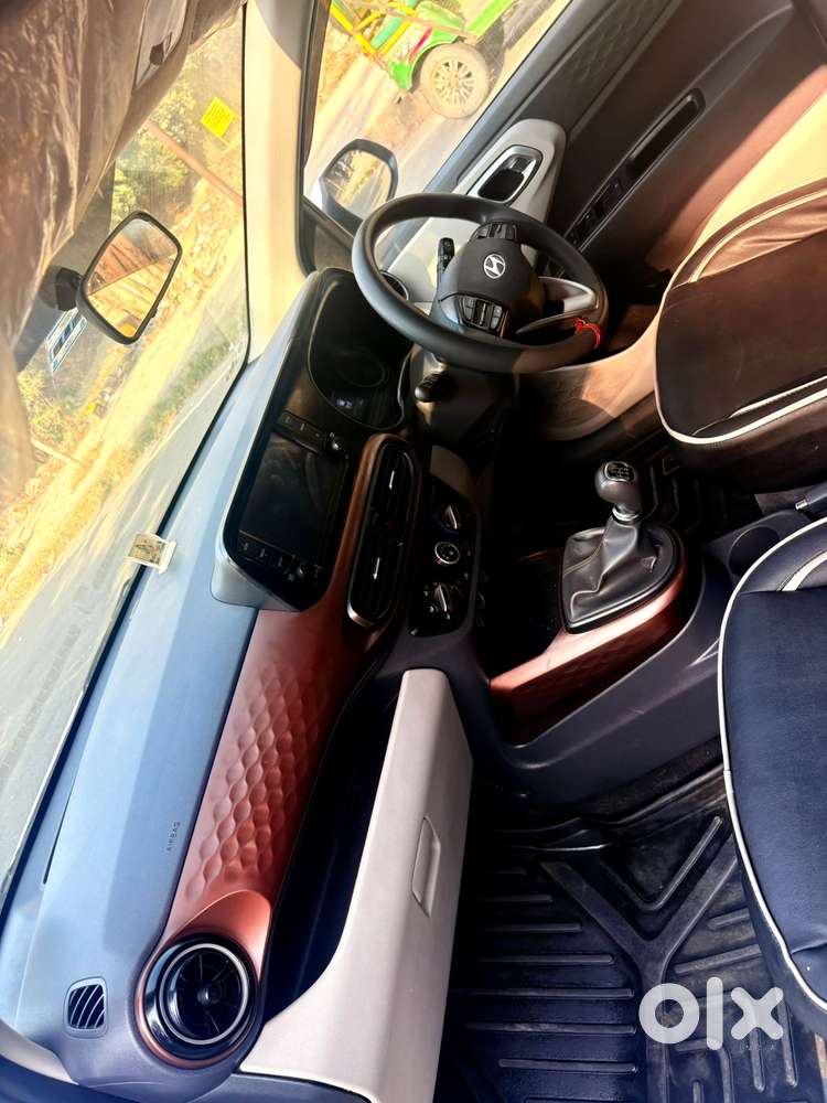 Hyundai Aura Sx Plus Manual, 2023, Cng & Hybrids