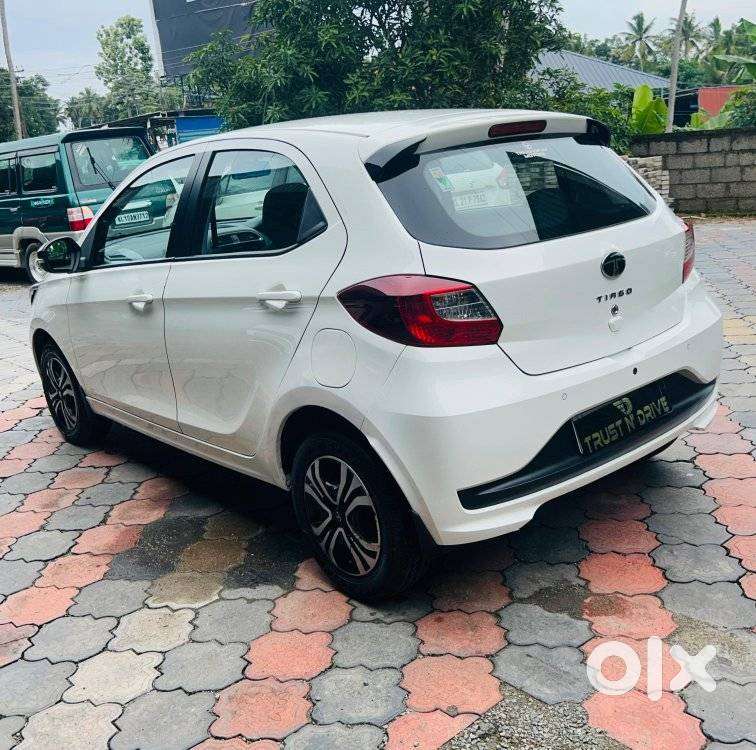 Tata Tiago 1.2 Revotron Xt (o), 2024, Petrol