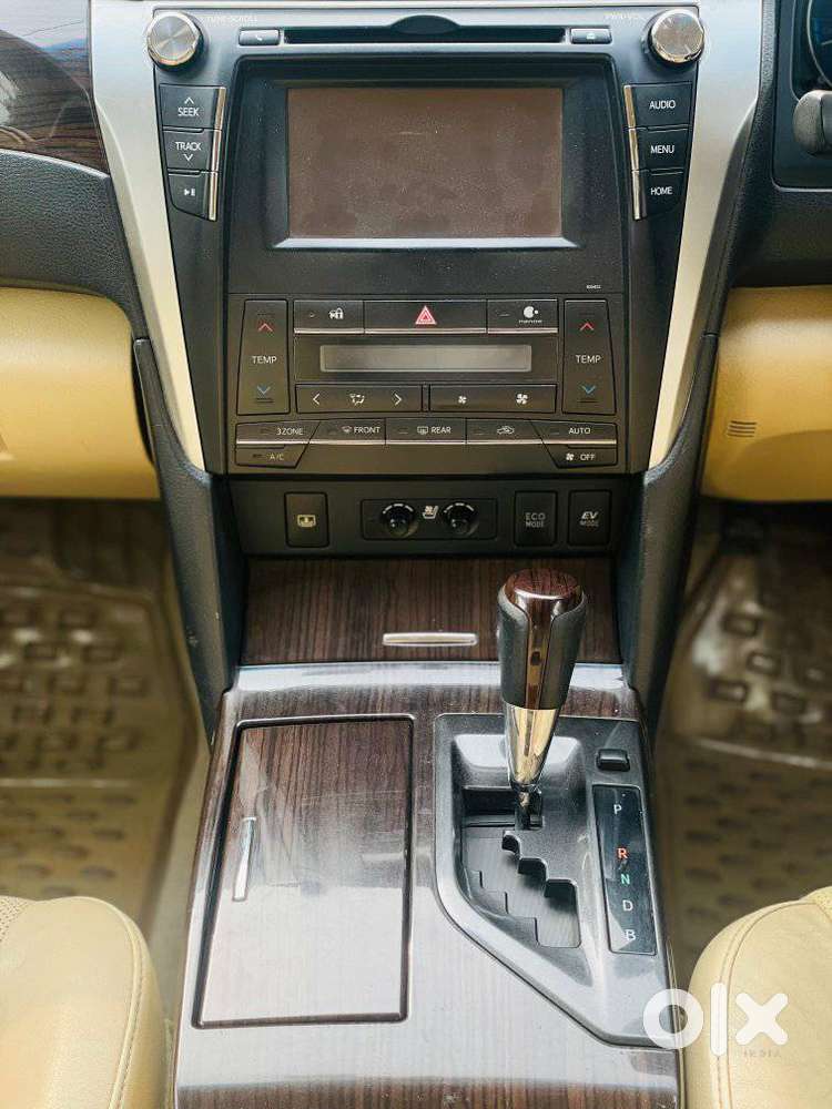 Toyota Camry Hybrid 2.5, 2015, Petrol