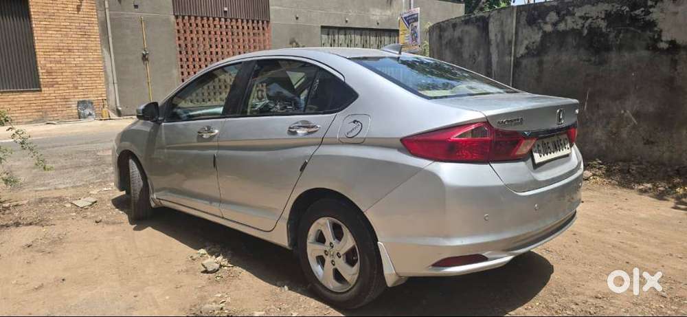 Excellent Condition Honda City At With Sunroof/ Top Model