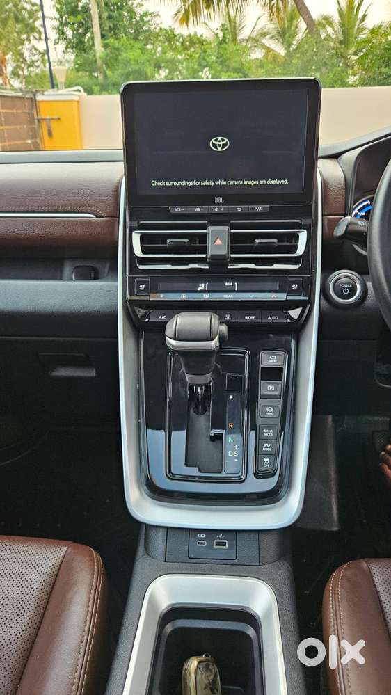 Toyota Innova Hycross 2.0 Zx (o) Hybrid 7 Str, 2024, Petrol