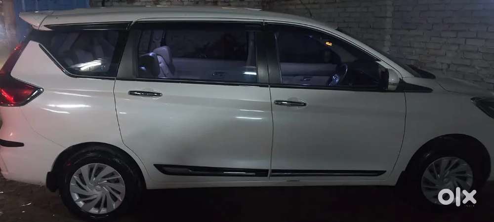 Maruti Suzuki Ertiga Vxi 2025