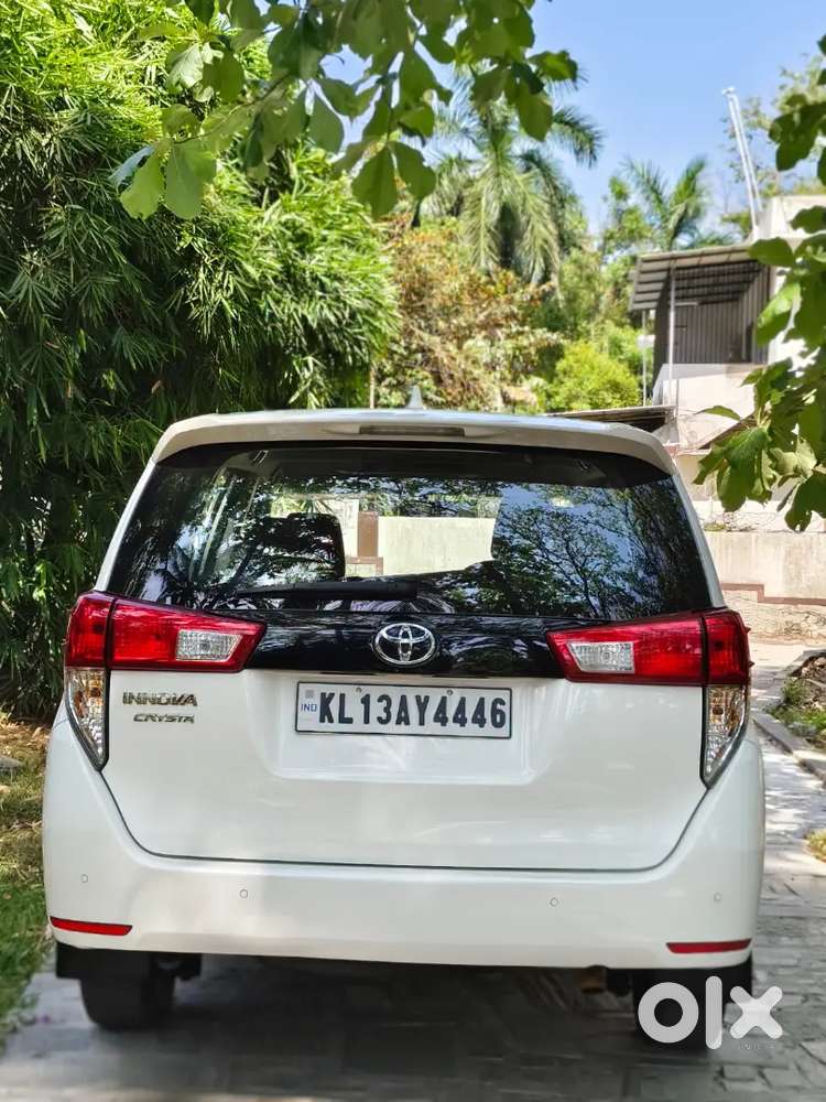 2024 Toyota Innova Crysta Gx Plus