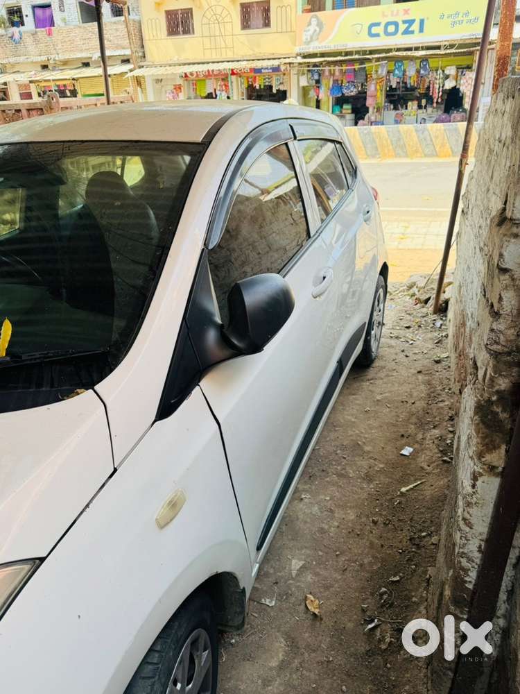 Hyundai Grand I10 2015 Petrol Well Maintained