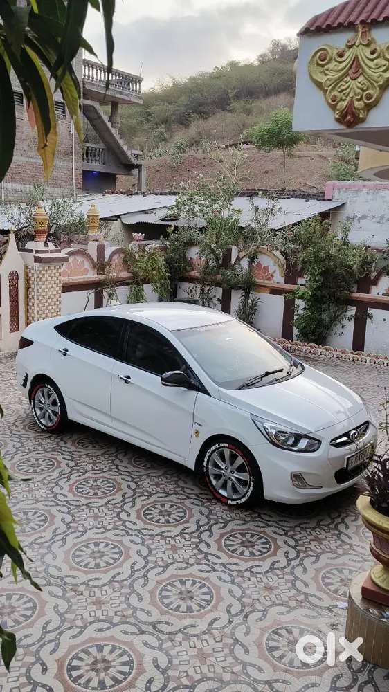 Hyundai Verna Fluidic Sx
