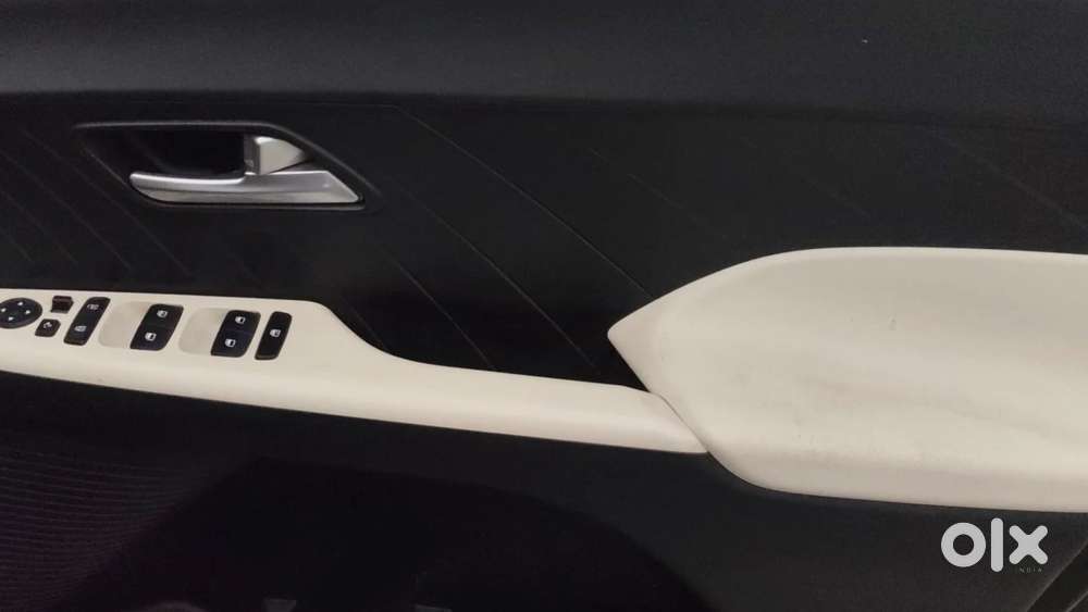 Hyundai Verna 1.5 Mpi Mt Sx (o), 2023, Petrol