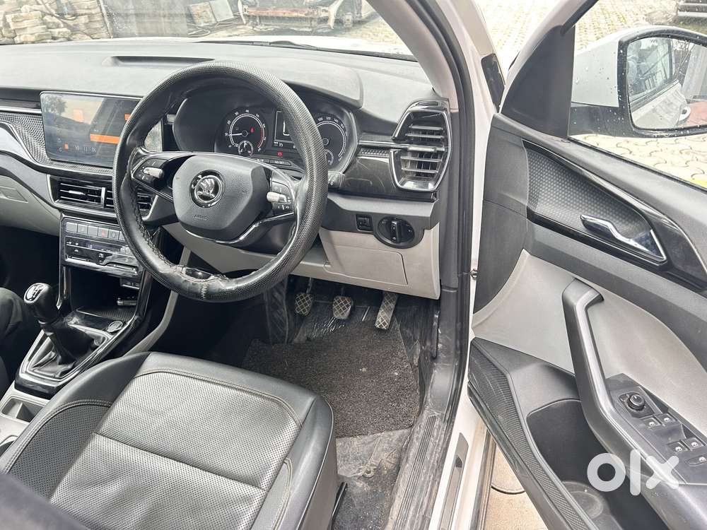 Skoda Kushaq 1.5 Tsi Style, 2022, Petrol
