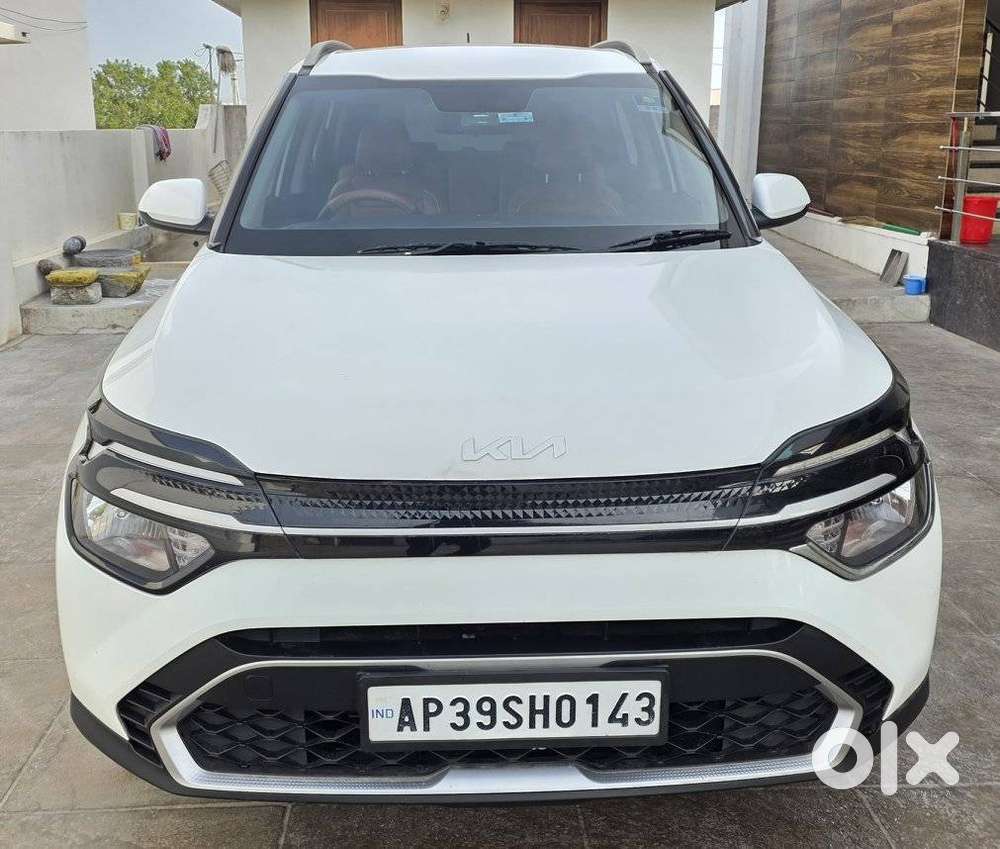 Kia Carens G 1.5 6mt Premium (o) 7-seater, 2023, Petrol