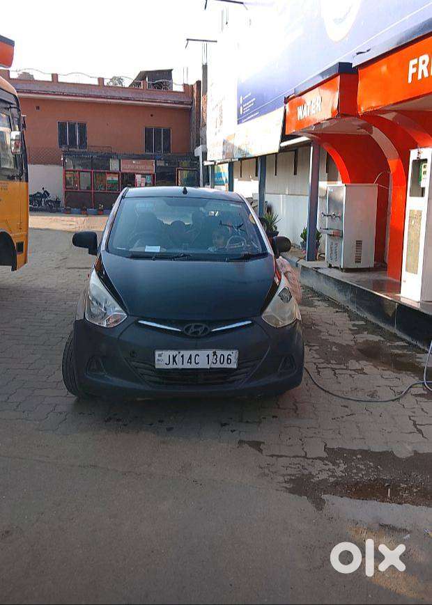 2012 Model Eon Car