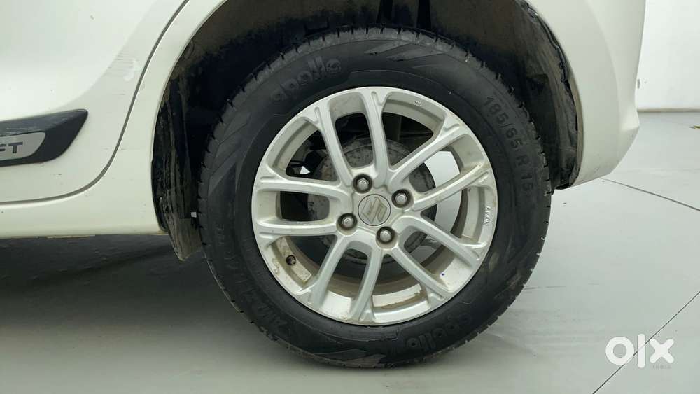 Maruti Suzuki Swift 1.3 Zxi, 2023, Petrol